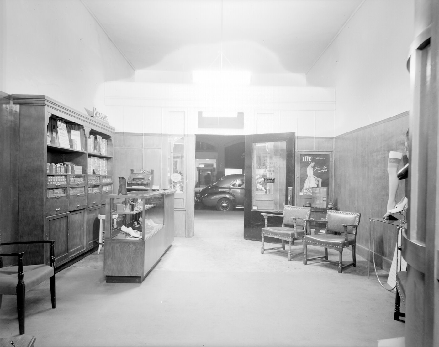 #52 Dr. Scholls Shoe Store Interior, 1941
