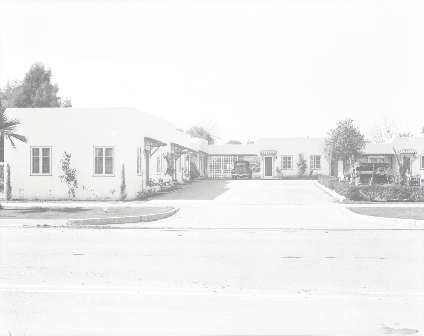 #66 Casa del Sol Auto Court From Street, 1941