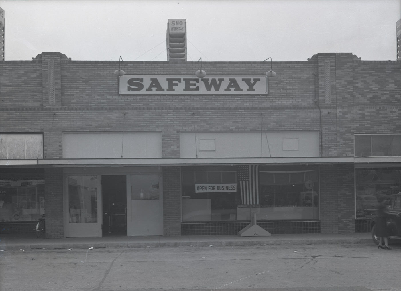 #28 Safeway Store Exterior, 1943