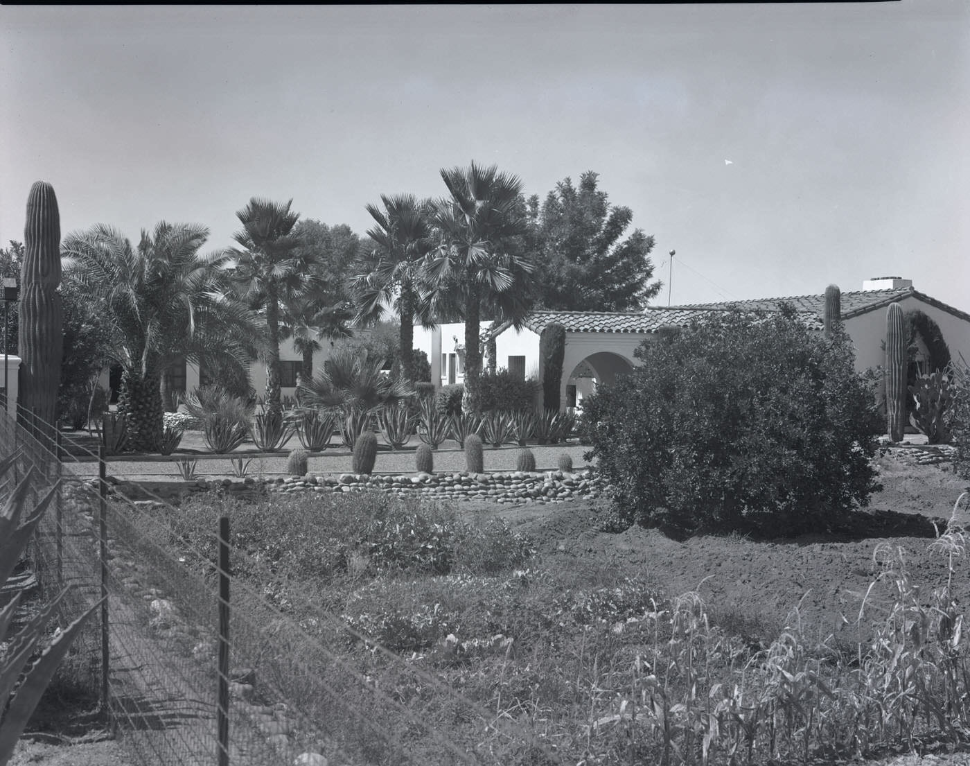 #70 King’s Rest Hotel Motor Court Grounds, 1944