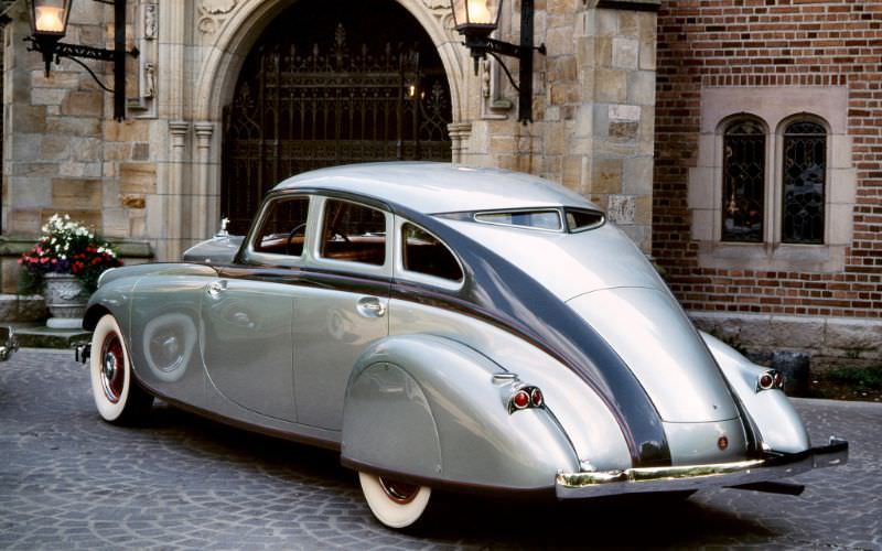 The Glistening Beauty: The Pierce-Arrow Silver Arrow of the 1930s Vehicles &; Transportation