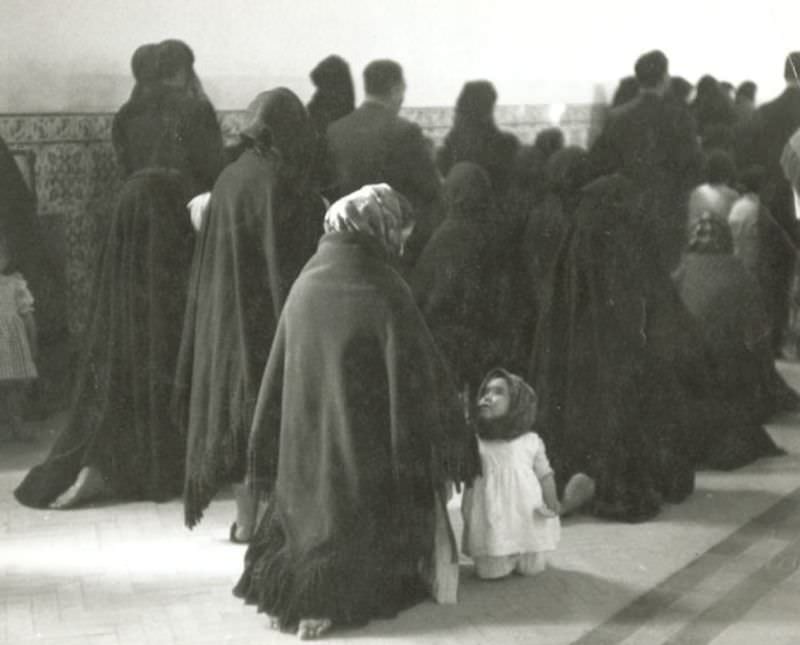 #19 Messe, Portugal, 1954.