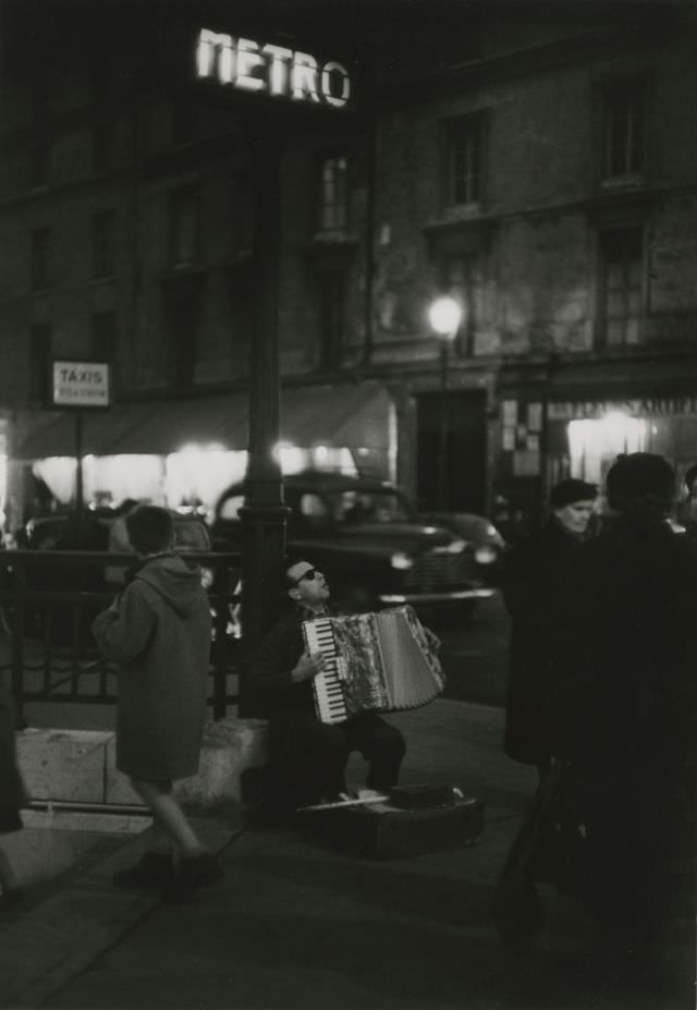 #24 Paris, 1954.