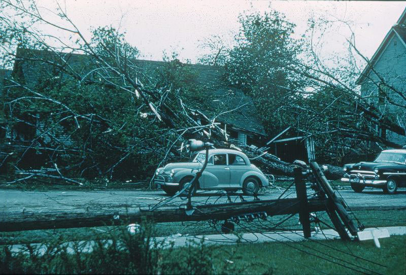 #43 Street scenes of Sarnia after tornado