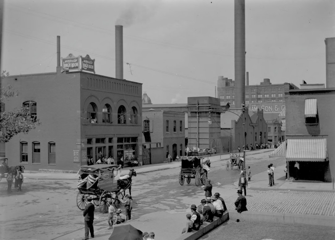 #129 Horse-Drawn Carriages in Downtown Saint Louis, 1900