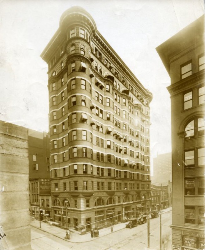 #97 Fullerton Building, 1900