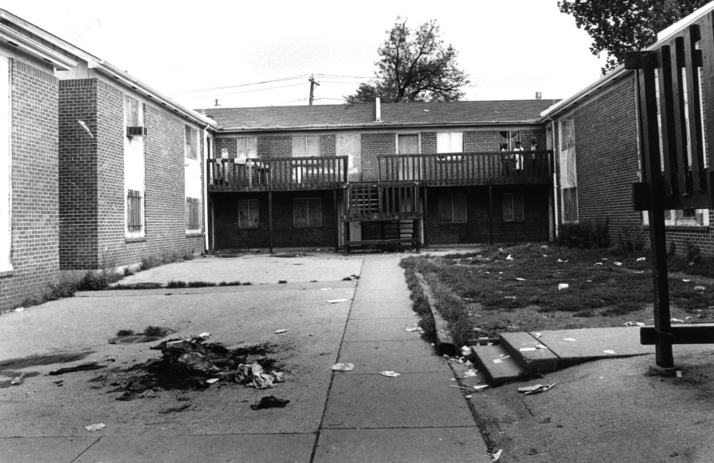#123 Courtyard of apartment group in the 5700 block of Cabanne Ave., 1985