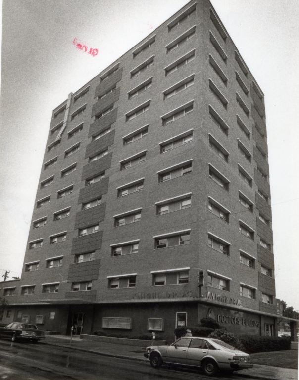 #137 C. F. Knight Drug Company, 1985