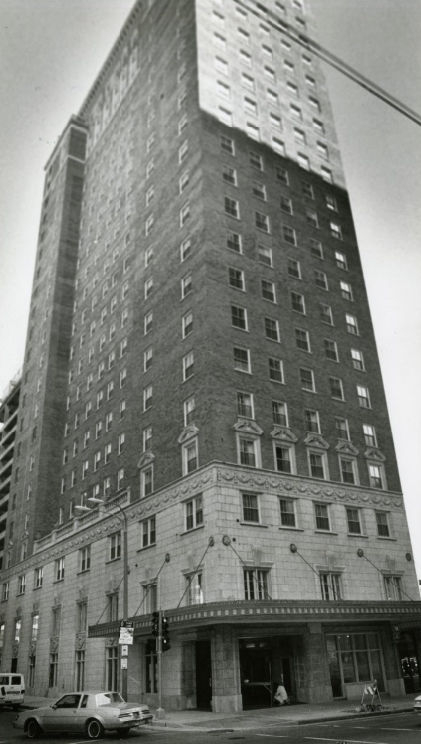 #52 Lennox Hotel Building, Downtown on Washington Ave, 1986