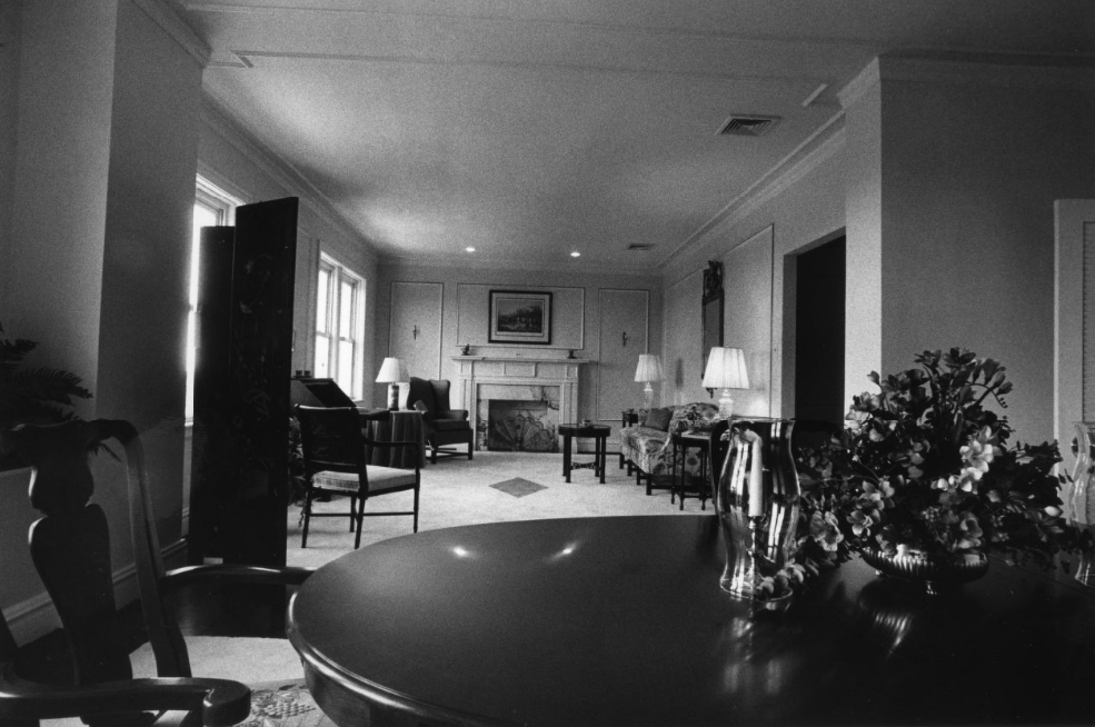 #53 Versailles Apartments – Lounge, 1981