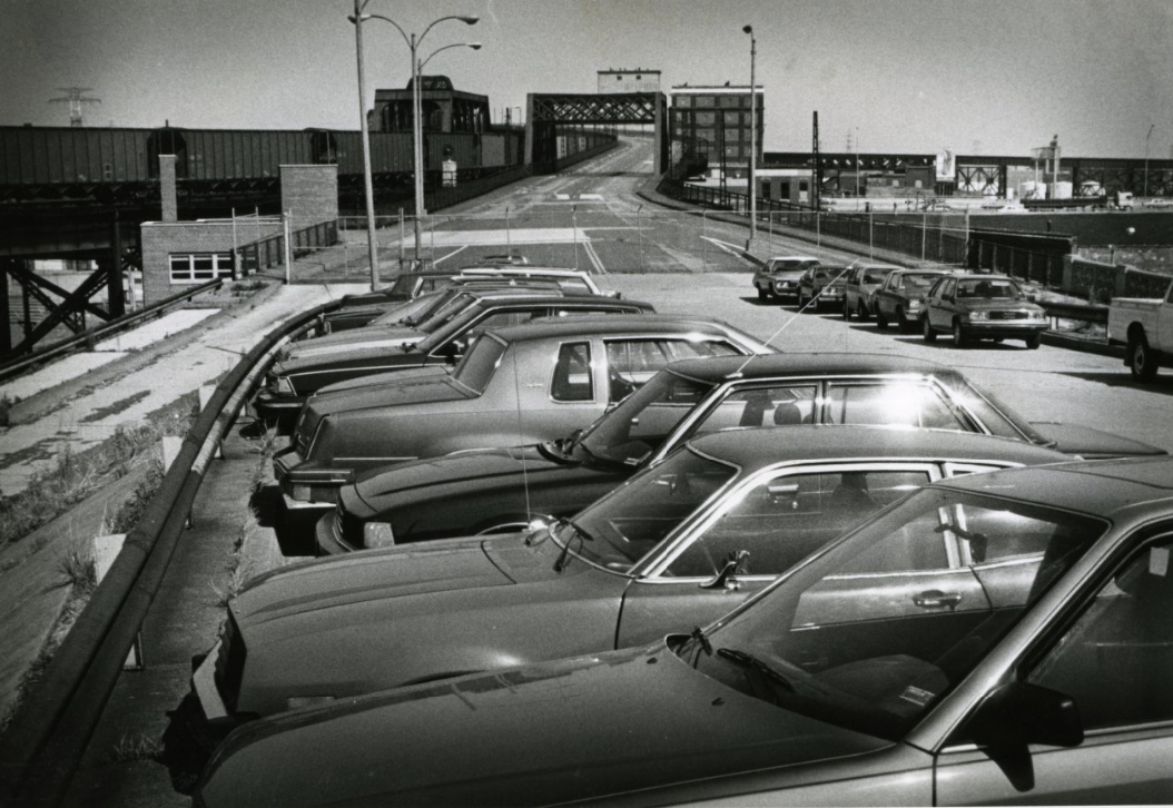 #89 MacArthur Bridge-Parking Lot, 1985