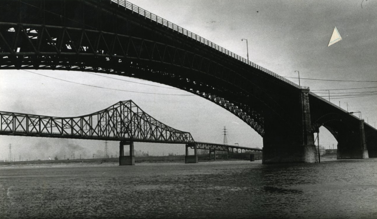 #98 Eads Bridge and Martin Luther King Bridge, 1986