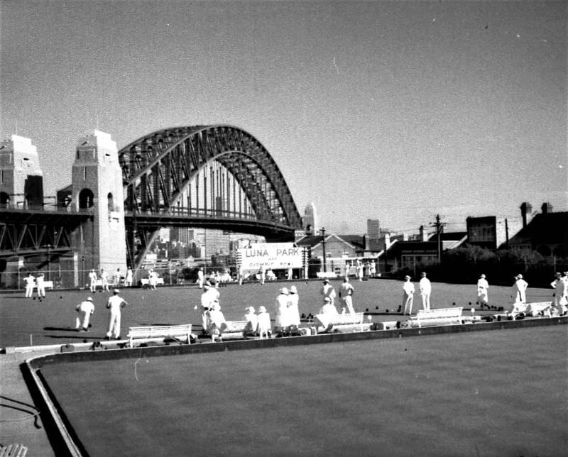 #41 Luna Park, Sydney, 1969