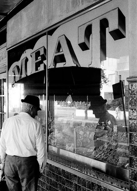 Sydney Through the Lens of Syd Shelton: A 1970s Retrospective Places &; People