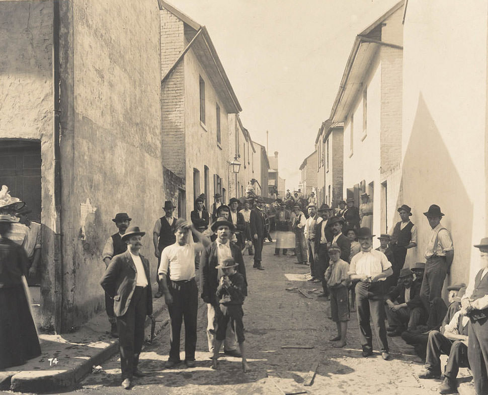 #13 Exeter Place, off Wexford-street