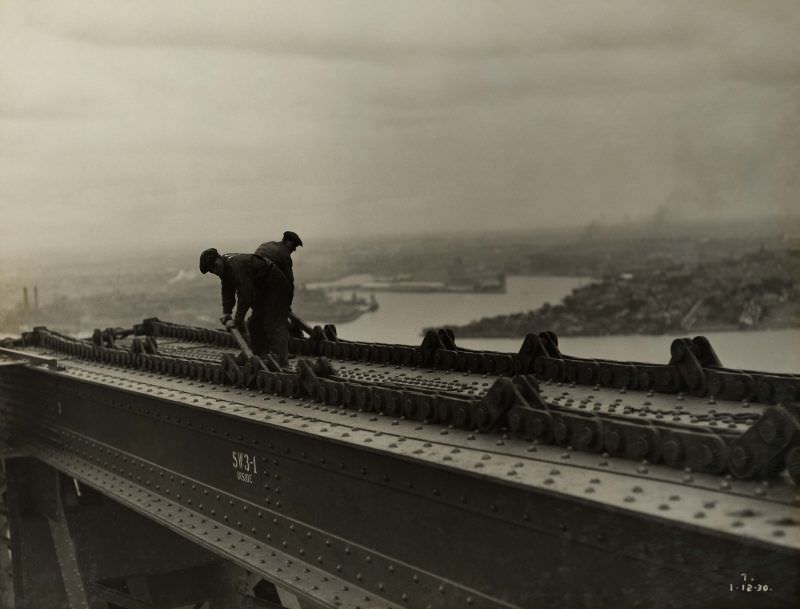 #11 Safety Chain, on Top Chord, for Creeper Crane, December 1, 1930