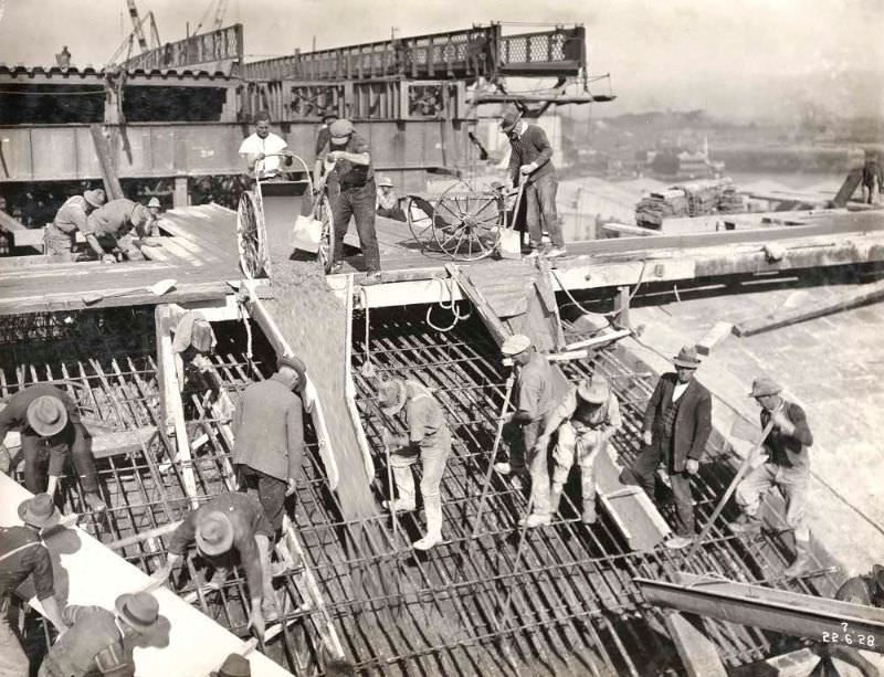 #4 Pouring Fitzroy Street Arch, June 22, 1928