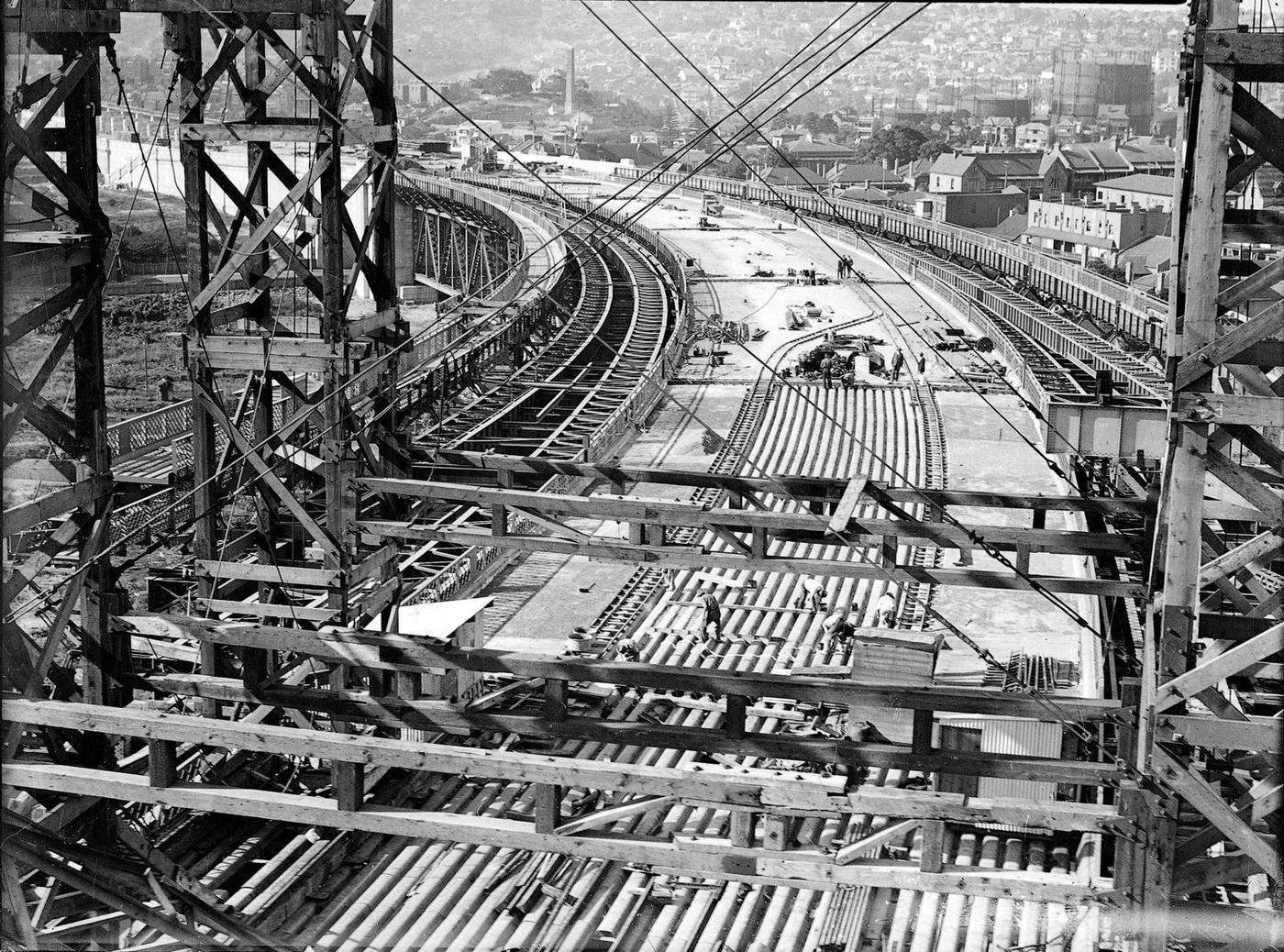 #44 Construction of the Sydney Harbour Bridge during the 1920s