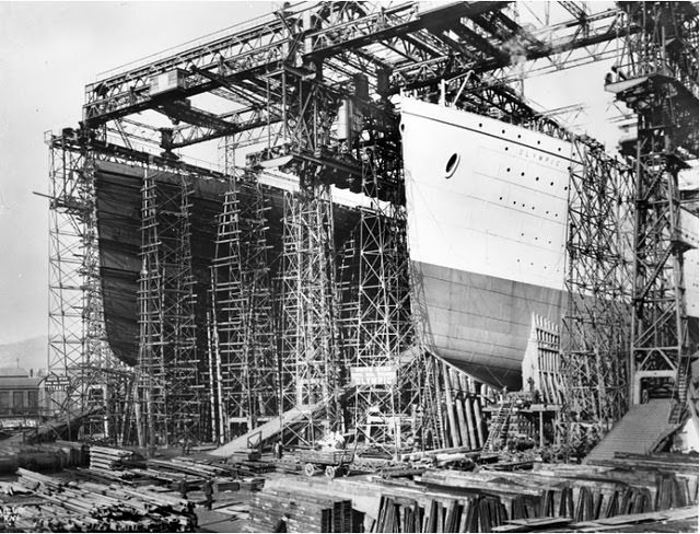 Building the Unsinkable: The Story of the Titanic&;s Construction and Rise to Fame Inventions
