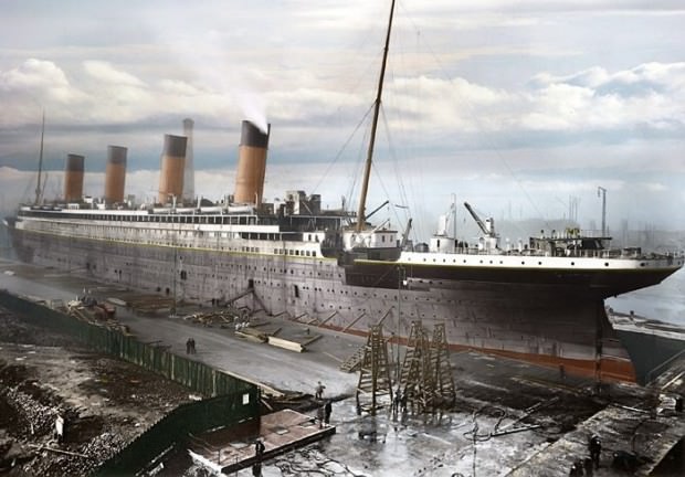 Building the Unsinkable: The Story of the Titanic&;s Construction and Rise to Fame Inventions