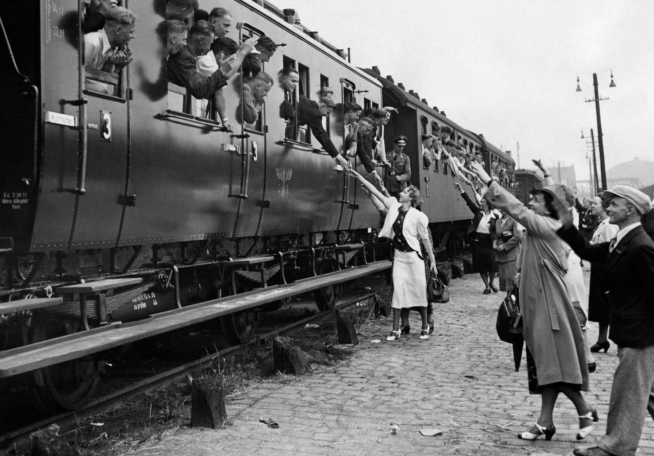 Farewell of German recruits of the air force ‘ Luftwaffe ‘ at a train station in Berlin