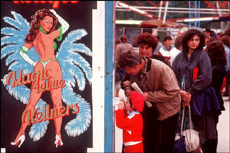 #33 Buying tickets for a performance. Chernivtsi.