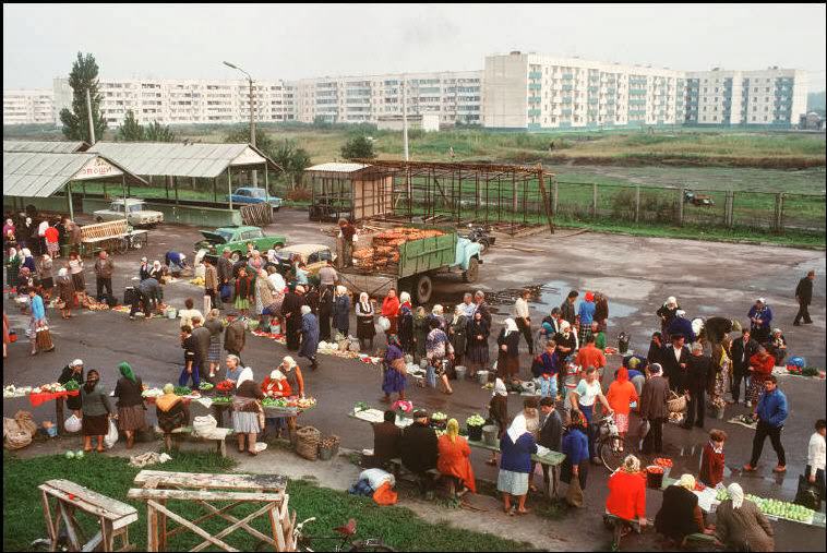 #4 The local market in Pereslav, a town 60 km south of Kyiv.