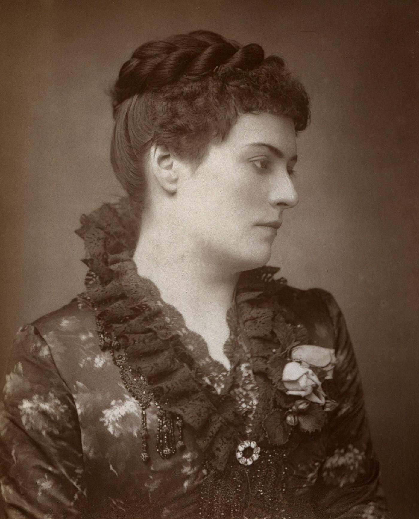 #4 Sophie Eyre, British actress, 1883.