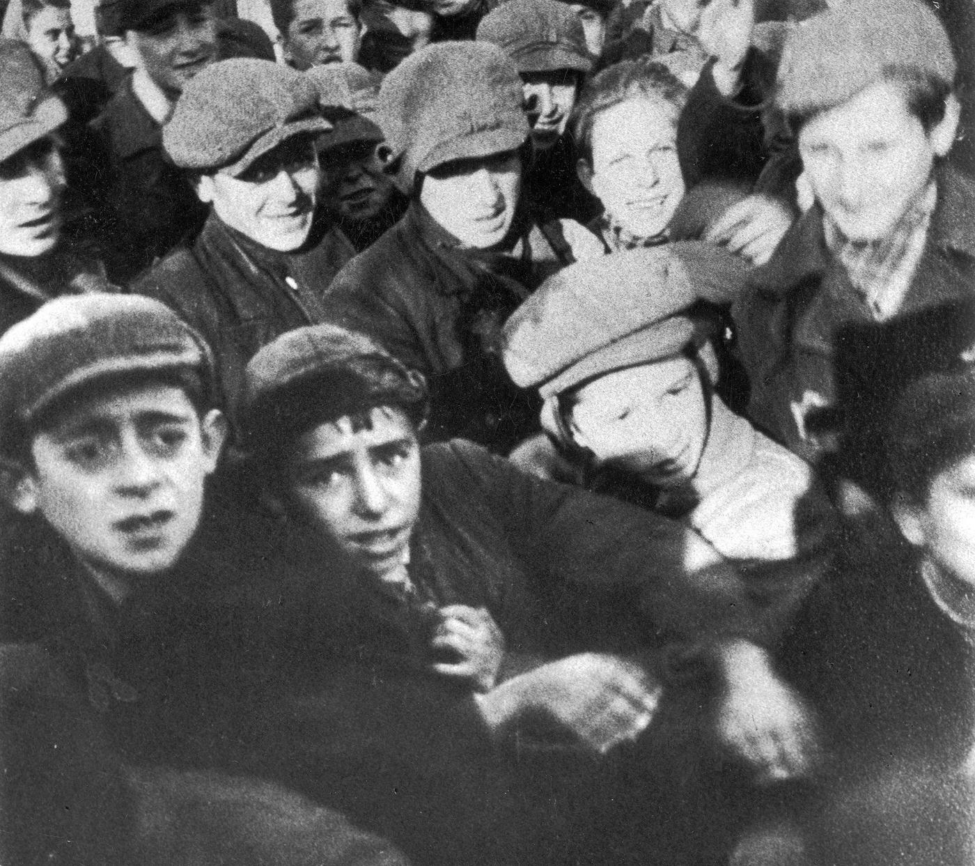 #63 Children and young adults in the Warsaw Ghetto, 1940