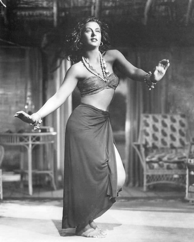 Journey to the Heart of Darkness: Fabulous Photos of Hedy Lam in White Cargo 1942 Movies