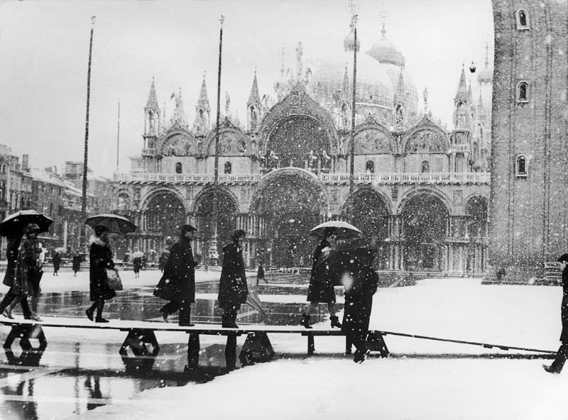 #59 Piazza San Marco covered in snow, 1963.