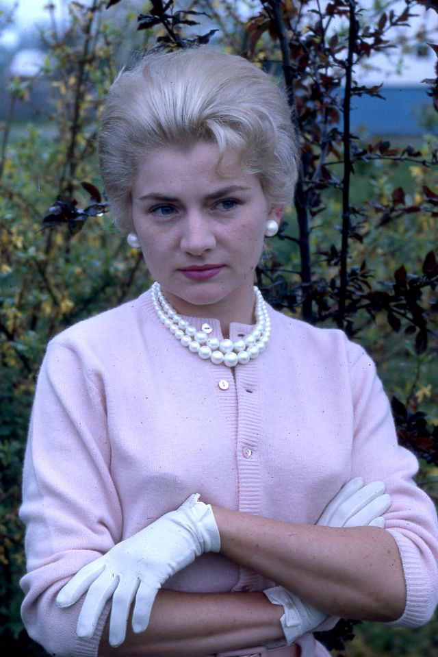 #27 Arlene Smith, pretty in pink, 1961