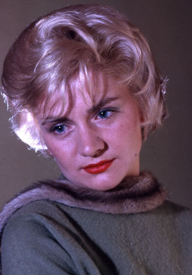 #40 Arlene Smith, wearing mink, March 1962