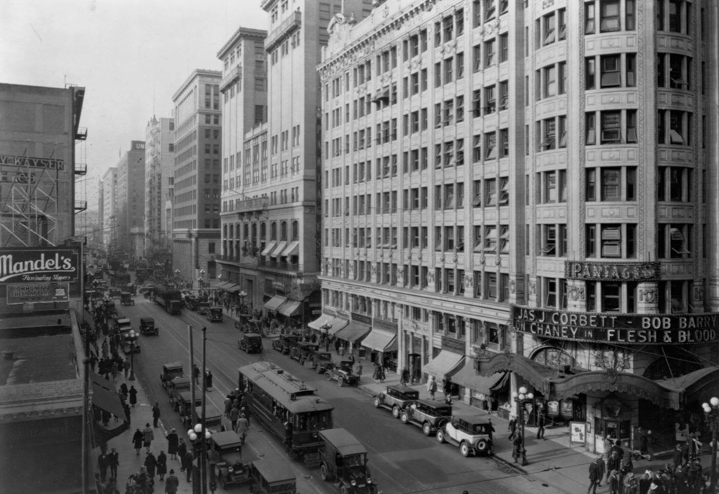 #135 Overview of a busy Los Angeles street, 1930