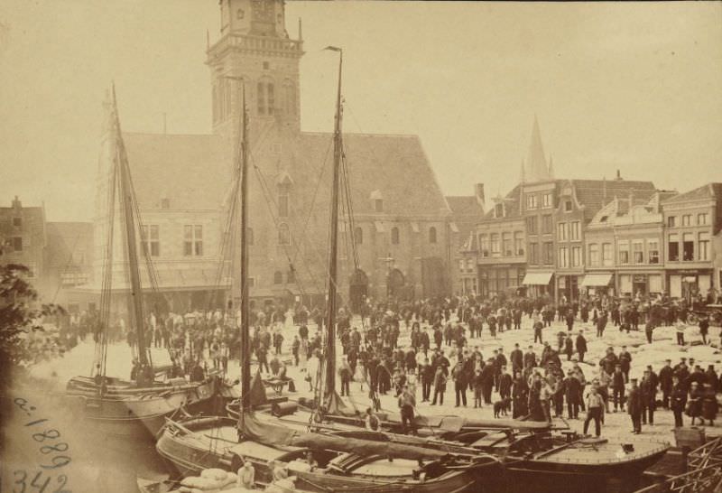 #18 Kaasmarkt, 1890