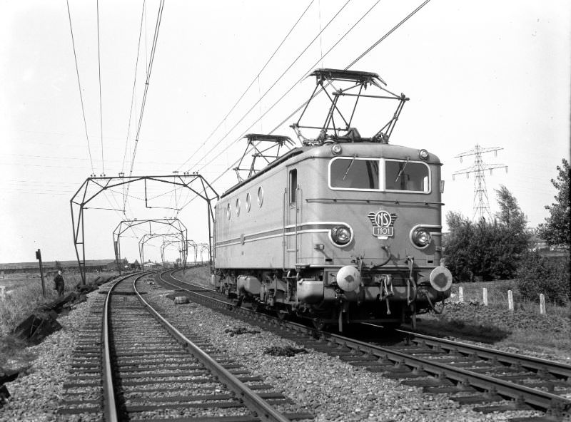 #13 The first locomotive arrives on July 7, 1950 in Tilburg, to arrive 2 days later to Amsterdam Zaanstraat
