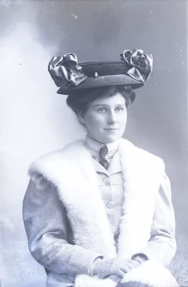 #111 Mrs Saunders poses for a portrait on November 20, 1907