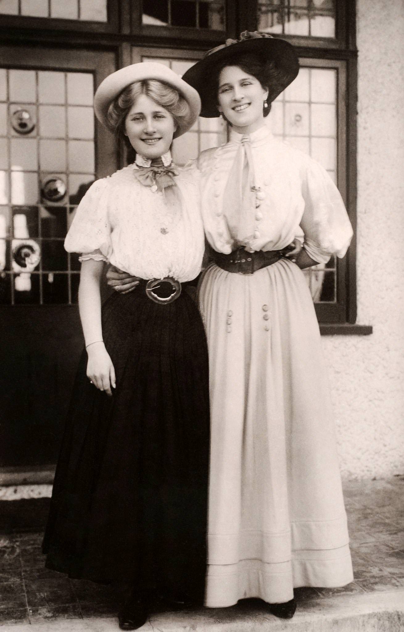 #42 Phyllis and Zena Dare, two popular Edwardian actresses, pose for the camera