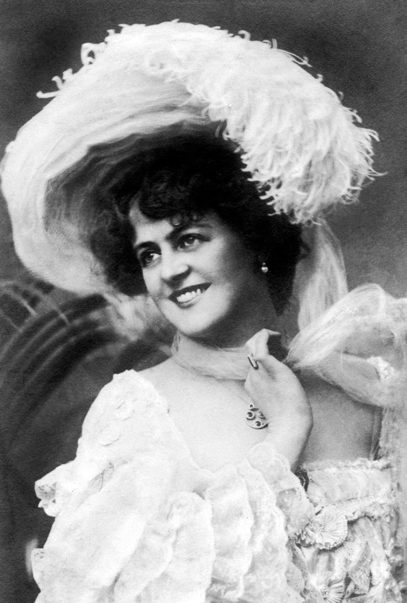 #72 Marie Studholme looks beautiful in this portrait from the early 1900s