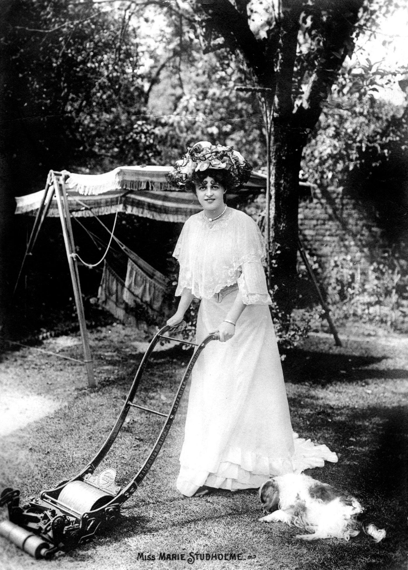 #73 Marie Studholme poses elegantly for a portrait in the early 1900s