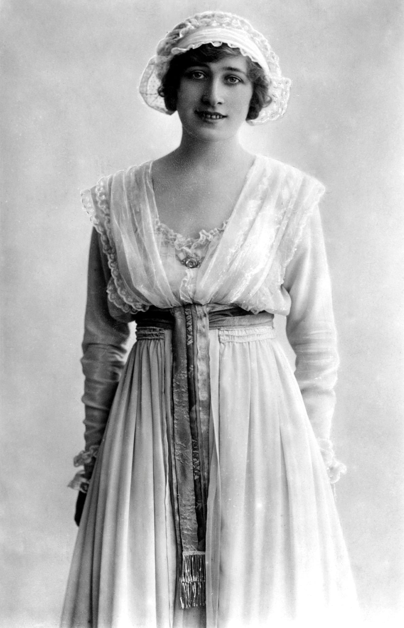 #75 Phyllis Dare poses for a portrait in the early 1900s