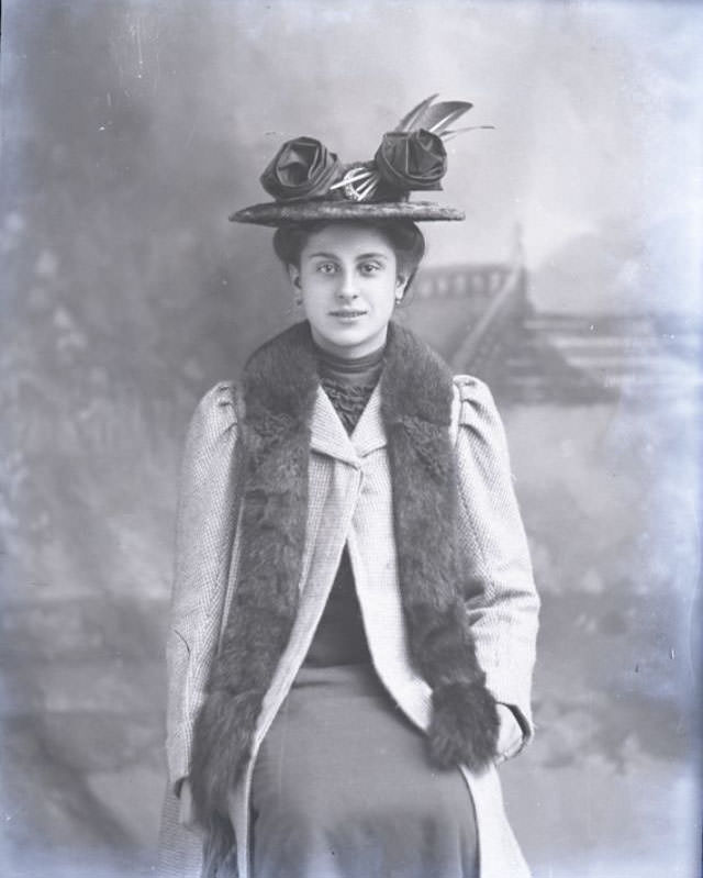 #6 Miss Gowerlores poses for a portrait on December 19, 1906