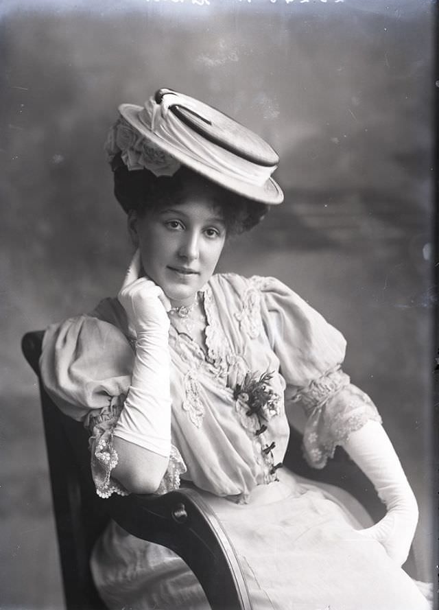 #95 Miss Kohler poses for a portrait in 1906