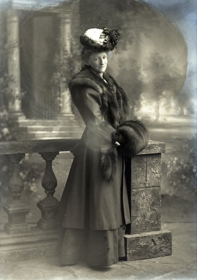 #109 Mrs Holland poses for a portrait on January 12, 1907