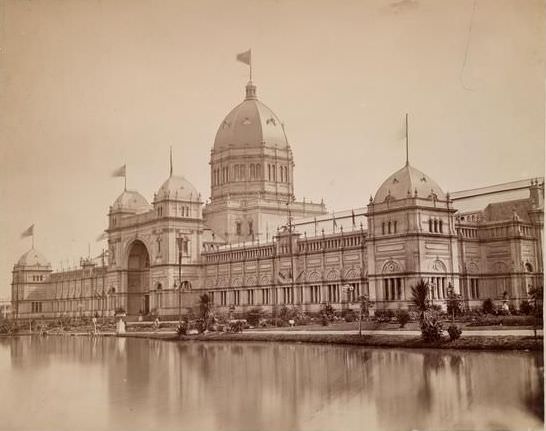 #22 The Melbourne Exhibition Building had an impressive lake, 1880