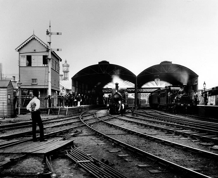 #8 Flinders Street railway station, 1885