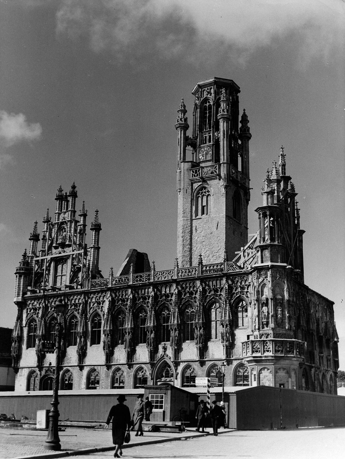 #16 Gothic Town Hall in Middelburg, Netherlands, vintage property of ullstein bild.