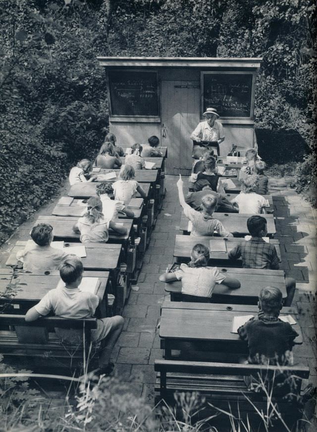 #77 Outdoor school, Scheveningse, Den Haag, 1957