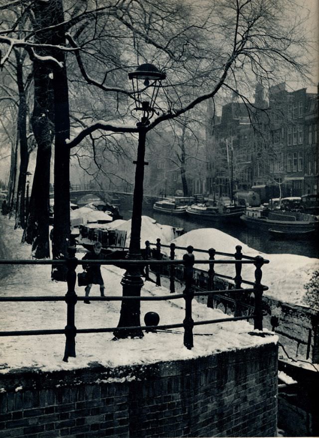 #86 Canal in winter, Amsterdam, 1957