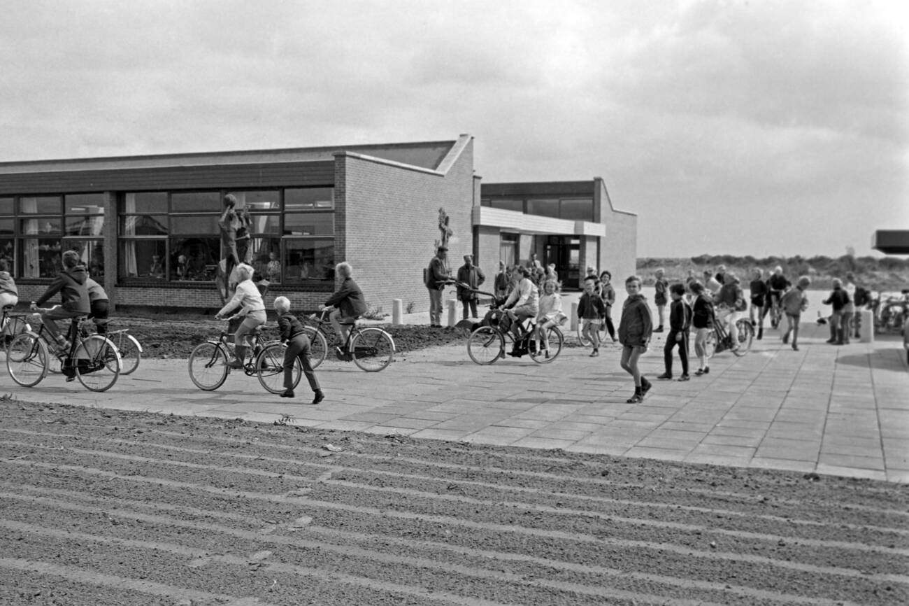 #14 Children leaving a preschool in Lelystad, The Netherlands, in 1971.